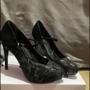 7.5 Charles by Charles David Platform Stiletto